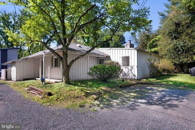 Building Photo - 68 Mountain Ave