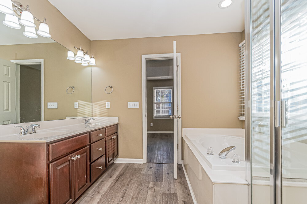 Building Photo - 5125 Casland Dr