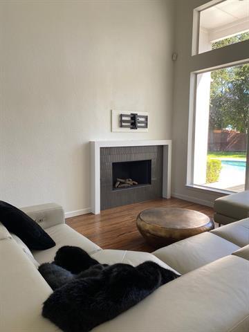 Building Photo - 4008 Naples Dr