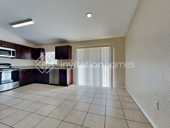 Building Photo - 518 Stephenson Ave