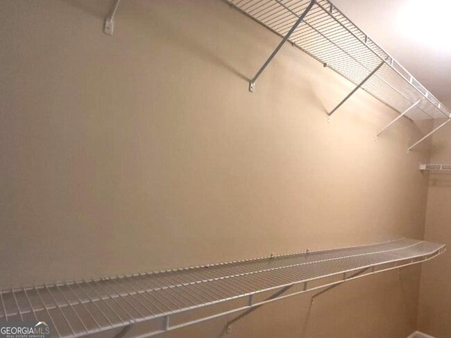 Building Photo - 2123 Worrall Hill Dr