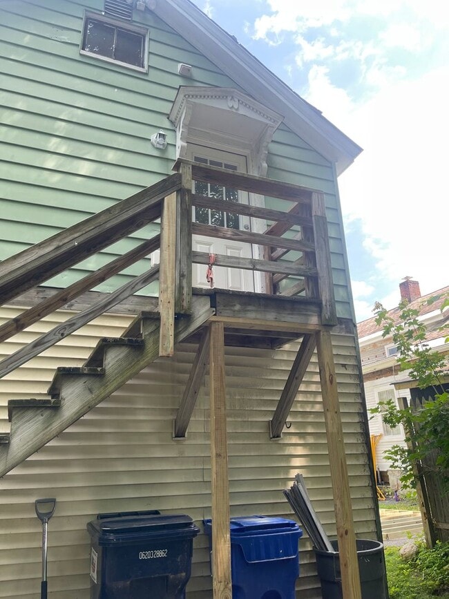 Building Photo - 253 Union St