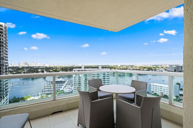 Building Photo - 101 S Fort Lauderdale Beach Blvd