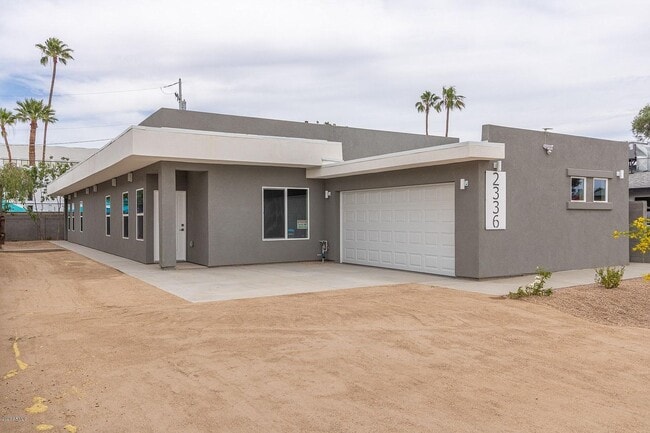 Primary Photo - 2336 E Harvard St