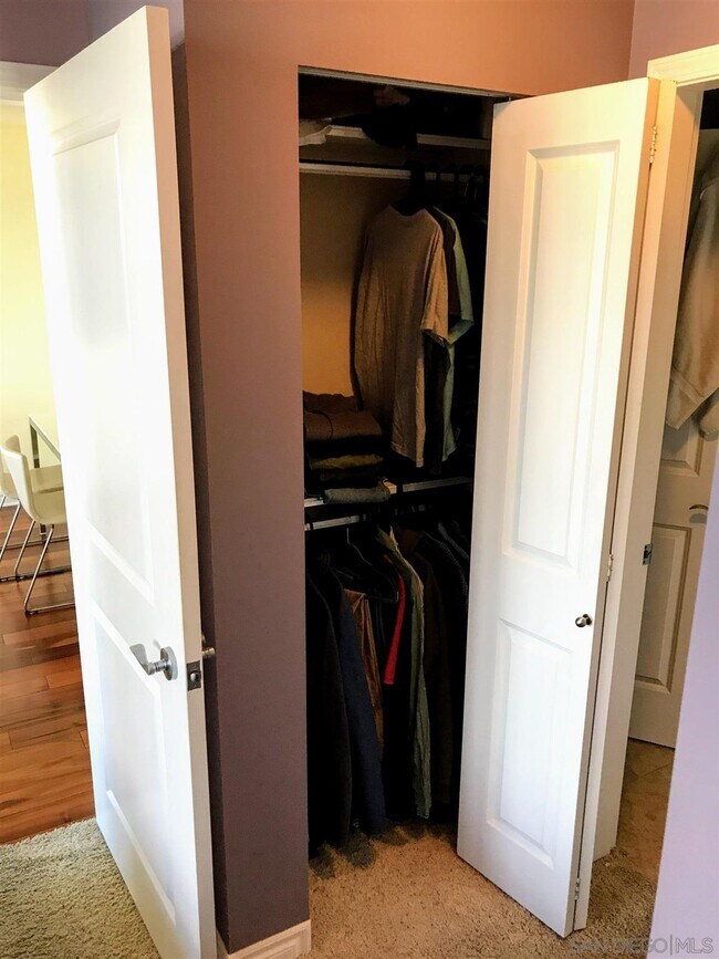 Building Photo - 475 Redwood St