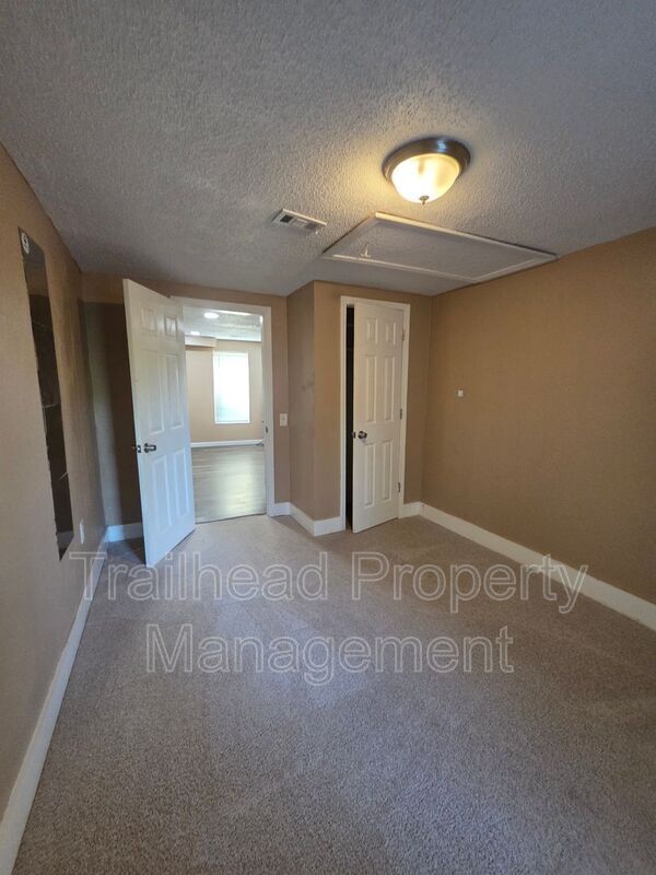 Building Photo - 507 3rd St
