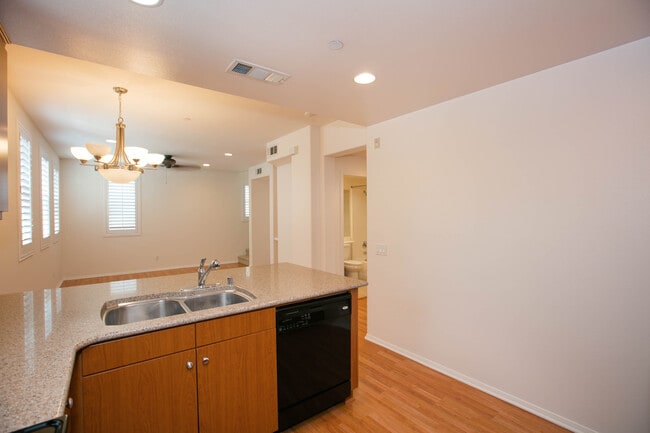 Building Photo - 720 S San Fernando Blvd