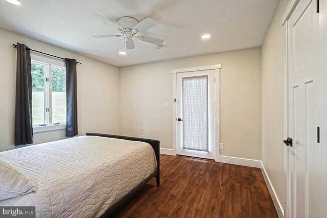 Building Photo - 790 Bendersville Wenksville Rd