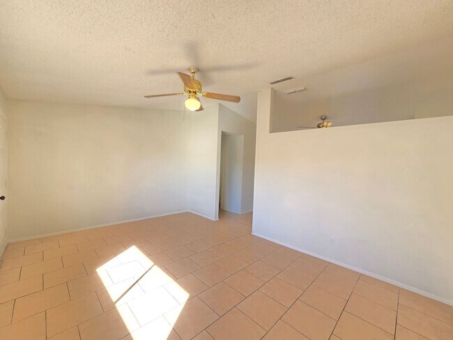 Building Photo - 2 Bed 1 Bath Spacious Apartment in Mesa