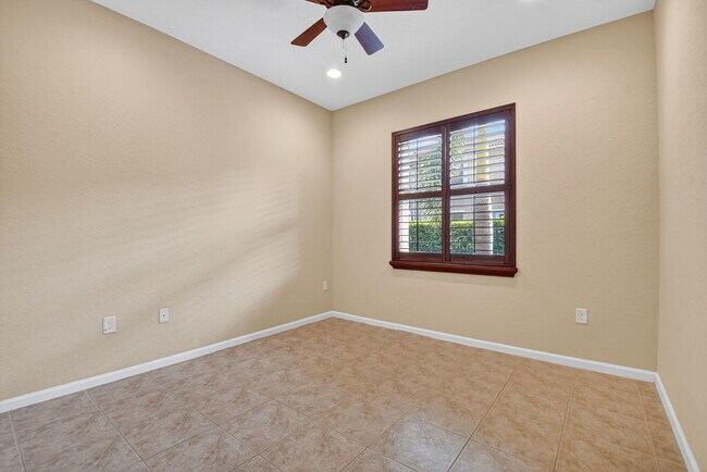 Building Photo - 7896 Picklewood Park Dr