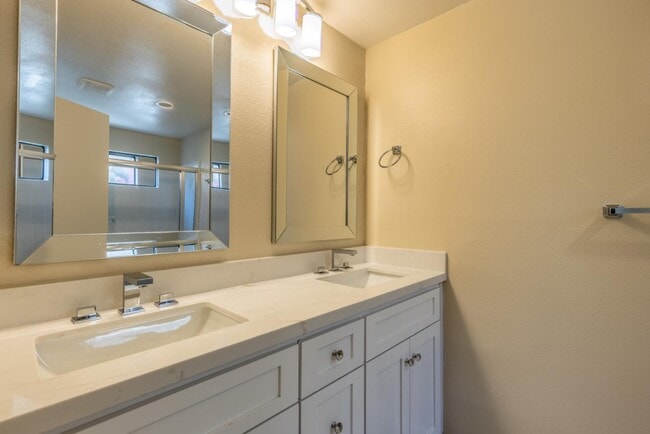 Building Photo - 2128 Presidio Ct