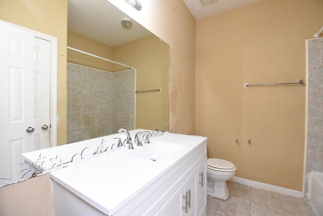 Building Photo - 13102 N Bellaire Estates Dr