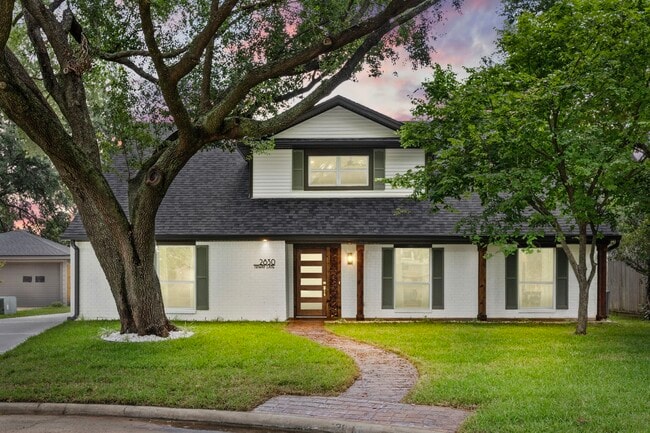 Building Photo - 2830 Triway Ln