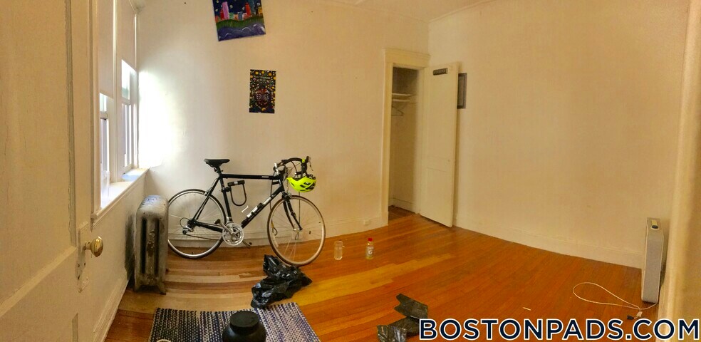 Building Photo - 1179 Boylston St