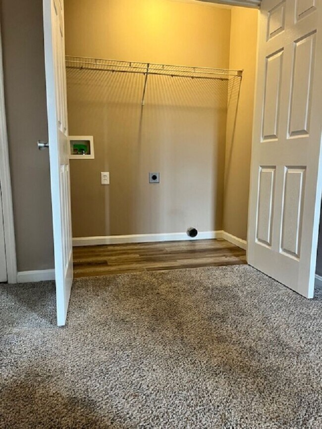 Building Photo - 156 Madison Rae Blvd