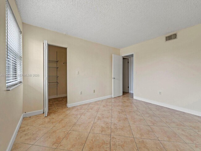 Building Photo - 10020 NW 9th St Cir