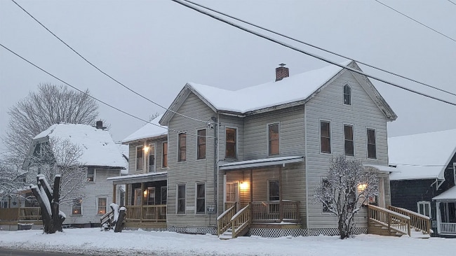 Building Photo - 2 East St