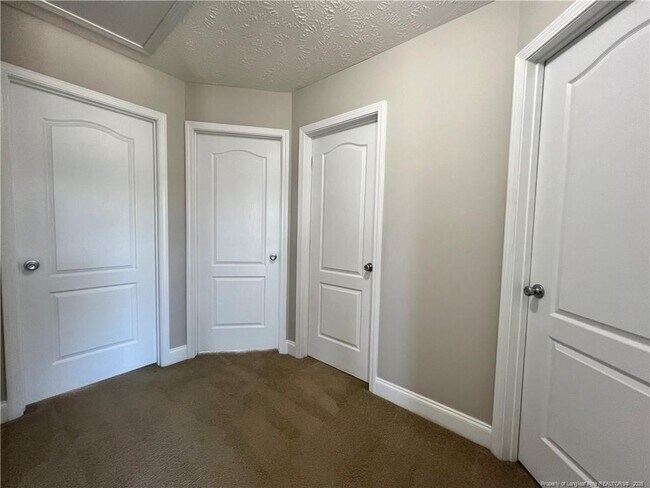 Building Photo - 240 Declaration Dr