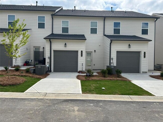 Building Photo - 1582 Driggs Dr NW