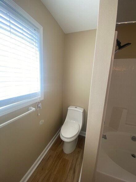 Master Bathroom Toilet - 1126 Weathervane Hill Dr