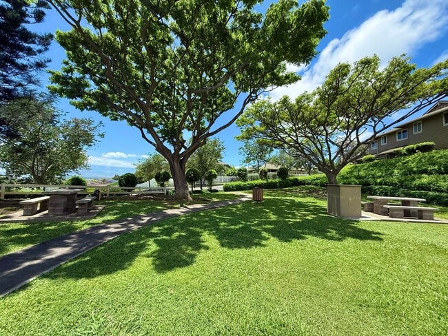 Building Photo - Partially Furnished 3 Bedroom / 2.5 Bathroom Townhome for Rent in Iliahi at Kehalani!