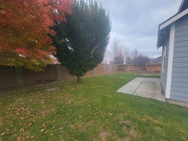 Building Photo - 3-Bed, 2.5-Bath Home Near Columbia Center ...