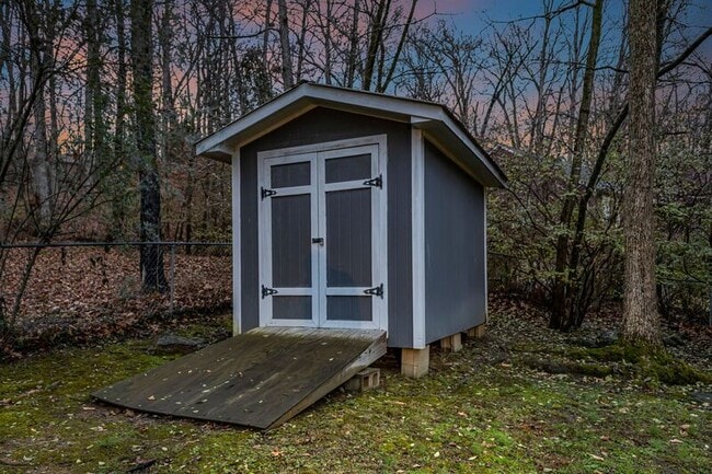 Building Photo - 921 Fitzpatrick Rd