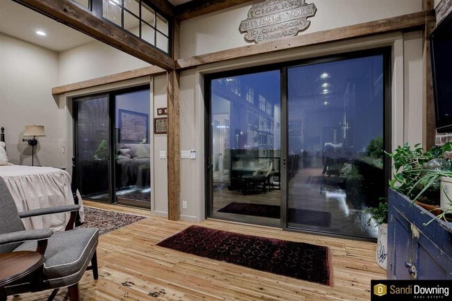 Building Photo - 1308 Jackson St