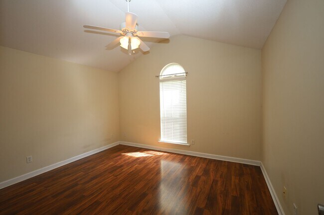 Building Photo - 3941 Cutter Point