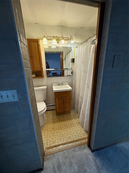 Building Photo - 18 Esther Ave