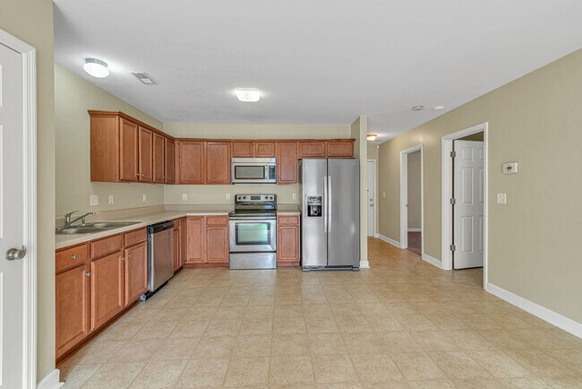 Building Photo - 188 Pine Hollow Rd