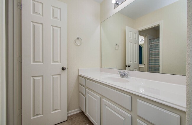 Building Photo - 11704 Shoal Landing St