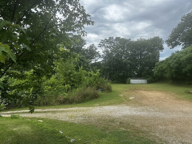 Building Photo - 8745 Old Charlotte Pike