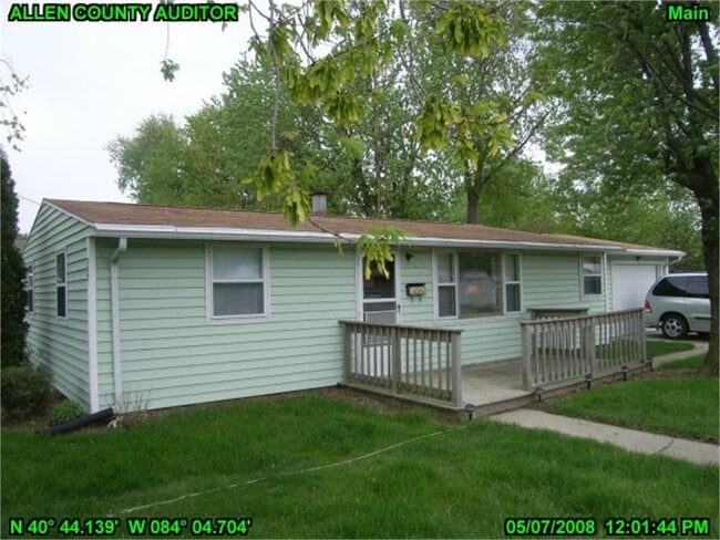 Primary Photo - 329 S Leonard Ave