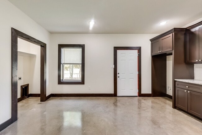 Building Photo - Longhorn Ranch-Barndo Community-Half Acre Lots