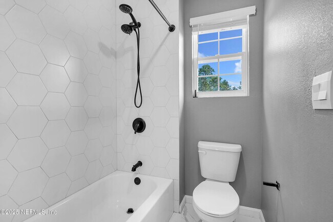 Building Photo - 150 Logrono Ct