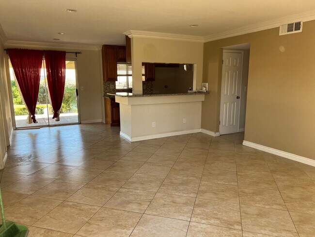 Building Photo - 18501 Vidora Dr