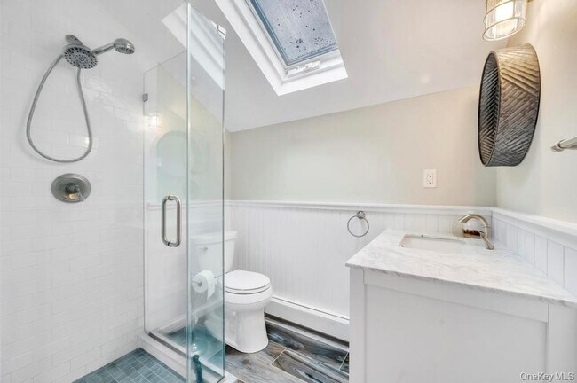 Building Photo - 807 Union Ave