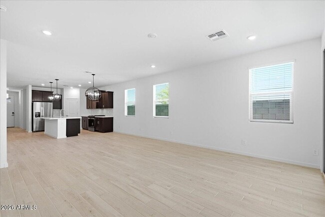 Building Photo - 15875 W Cottontail Ln