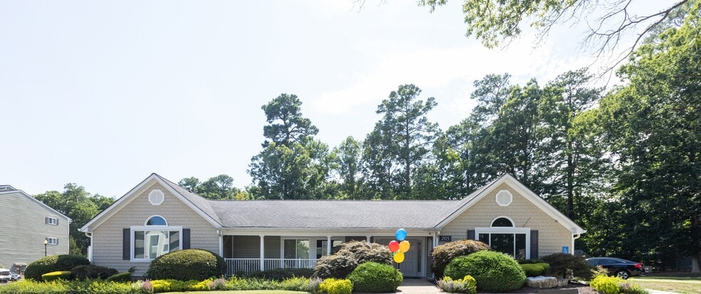 Primary Photo - Woods of Jefferson