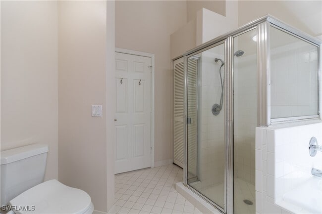 Building Photo - 687 Melville Ct