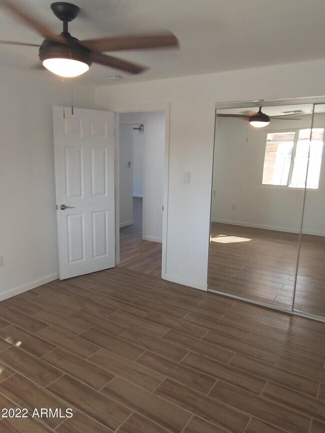 Building Photo - 13802 N 17th Ave