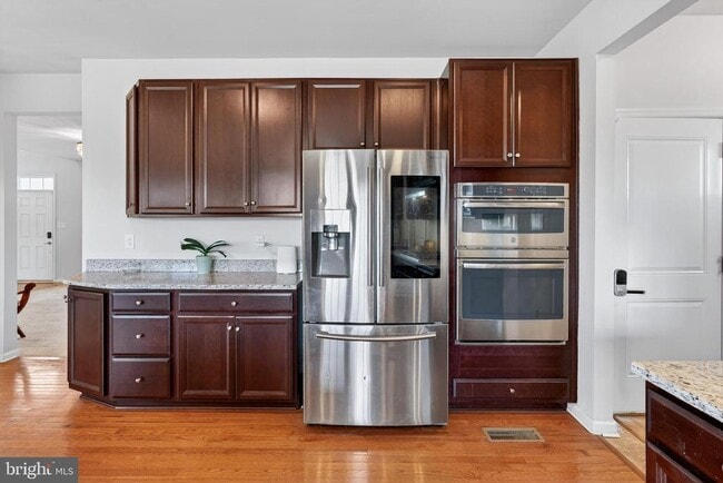 Building Photo - 40 Gina Dr