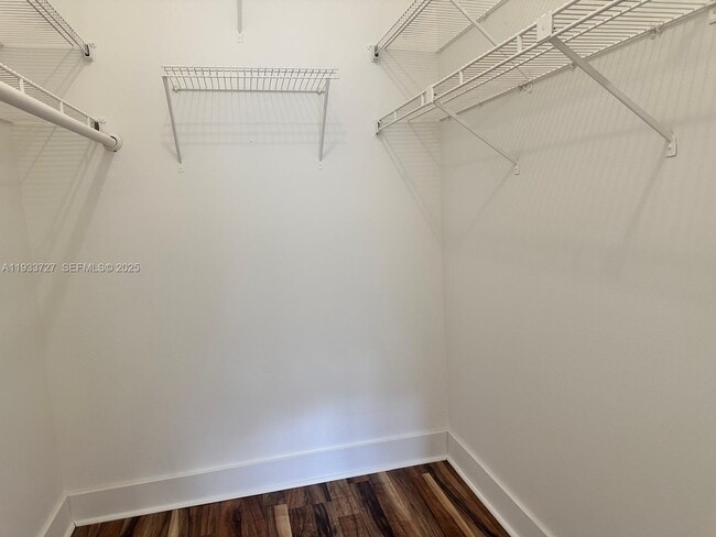 Building Photo - 891 Cypress Park Way