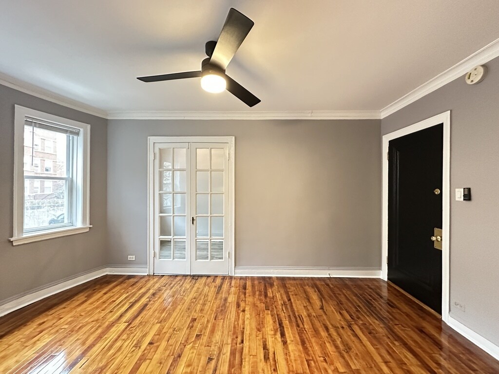 Building Photo - 5516 N Kenmore Ave