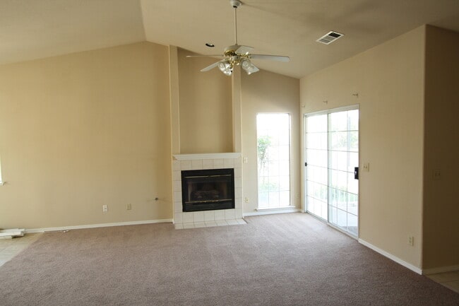 Building Photo - Available Soon! Fully Rehab!