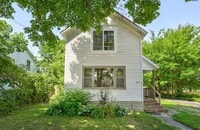 Building Photo - Charming 3-Bedroom Home with Fenced Yard!