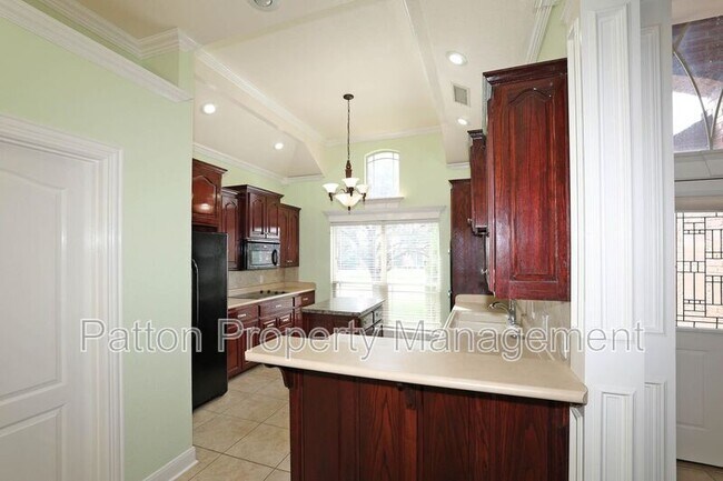 Building Photo - 6802 Thunder Rd