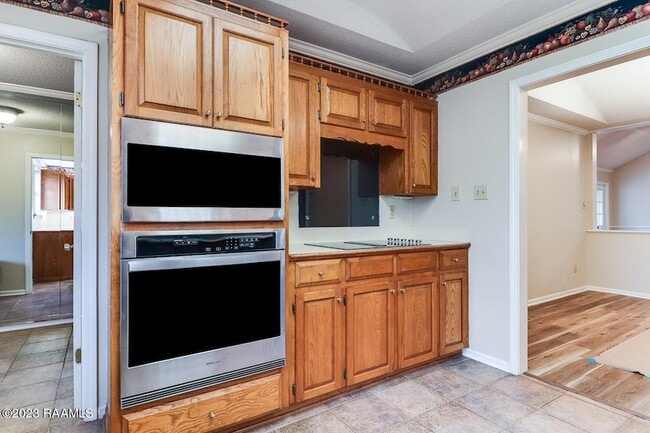 Building Photo - 101 Chateau Pl