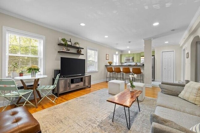 Building Photo - 27 Commonwealth Ave